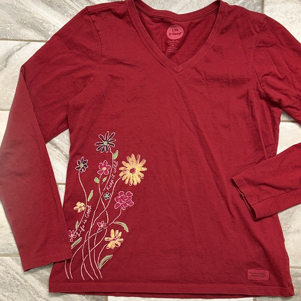 Life Is Good Burgundy Long Sleeve Flower Womens Shirt Size Medium‎